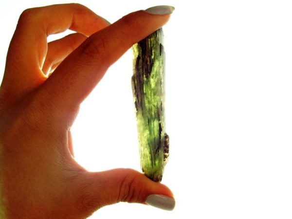 Cianita Verde Alta Qualidade Q460 - Prosperity Minerais
