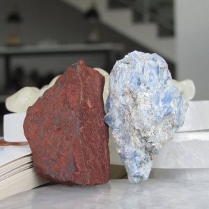 Kit de Drusa de Cianita Azul e Olho de Boi - Peso Variável de 75g a 85g - Prosperity Minerais