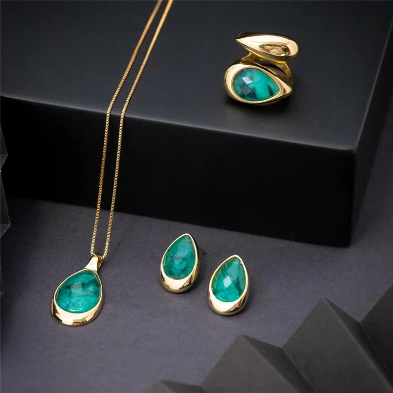 Conjunto De Esmeralda Folheado a Ouro