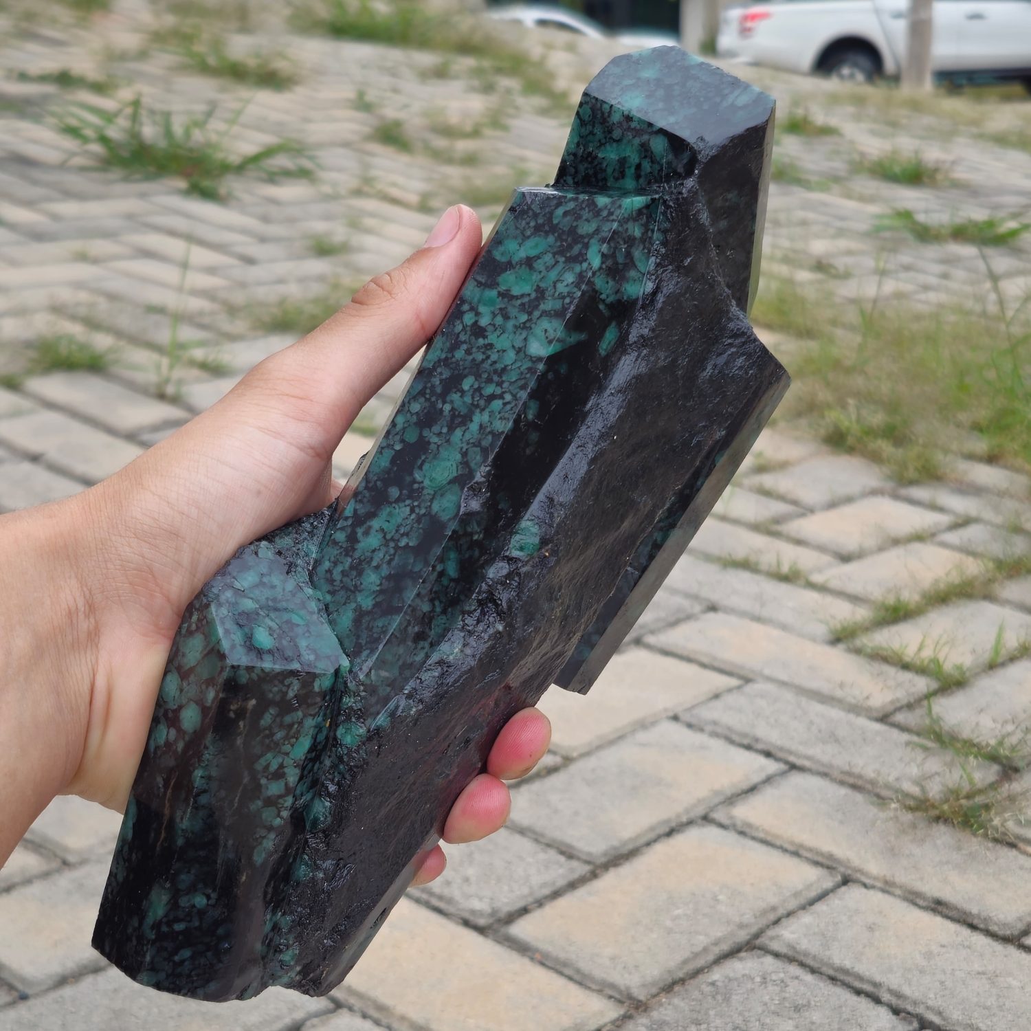 Esmeralda Polida Na Matriz Pedra Natural - Imagem 3