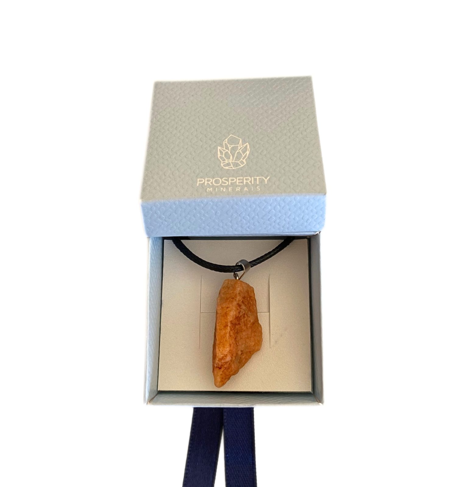 Colar com Pingente de Calcita Laranja Natural – Cordão de Couro Sintético
