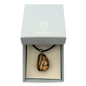 Colar com Pingente de Jaspe Zebra Rolado Natural – Cordão de Couro Sintético