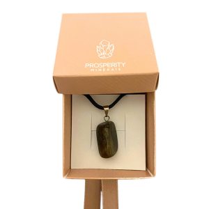 Colar com Pingente de Labradorita Rolada Natural – Cordão de Couro Sintético